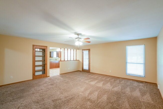 Building Photo - 4131 Les Cherbourg Ln