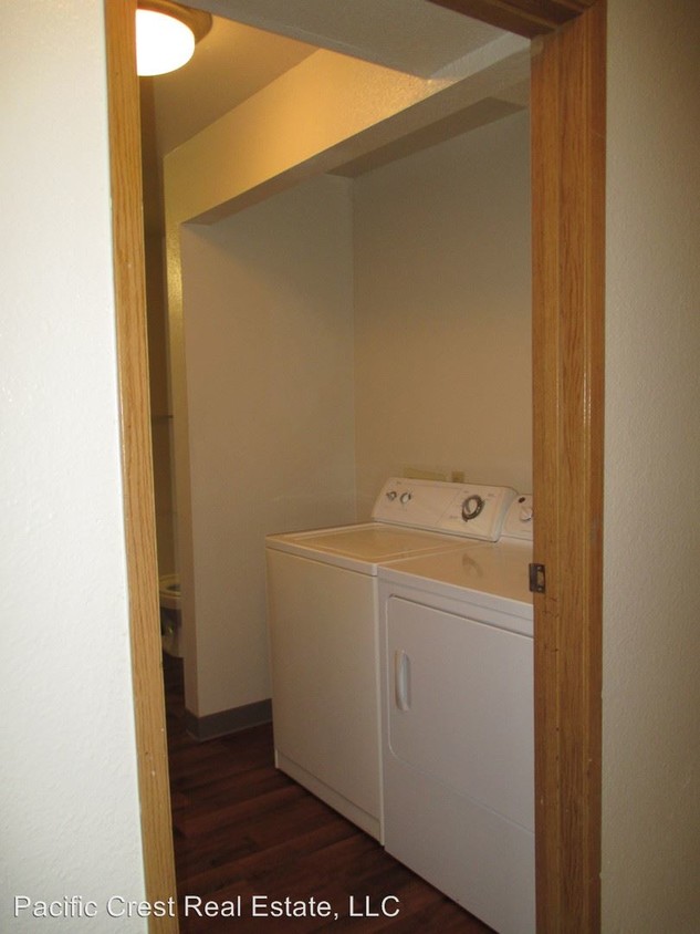 Primary Photo - 1111 47th St SE SE