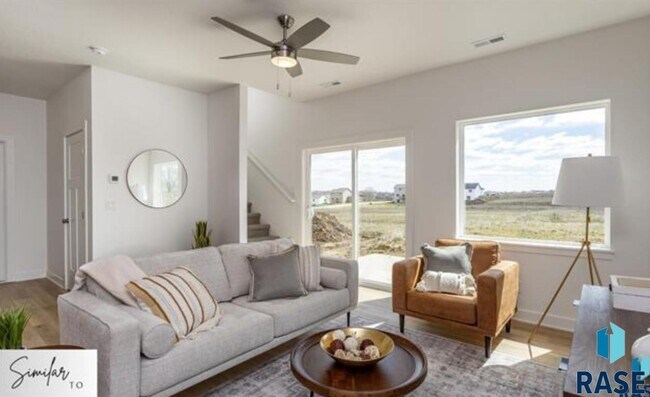 Foto del edificio - 1263 N Marion Rd