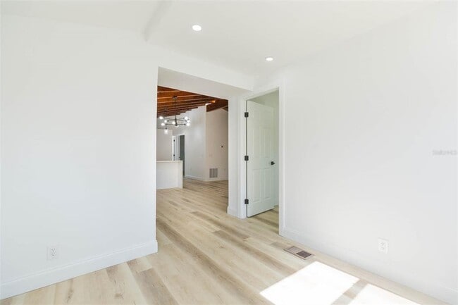 Building Photo - 9445 Cardy St