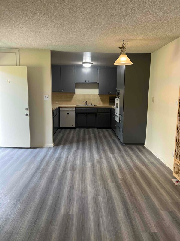 Foto del edificio - 10772 Woodbine St