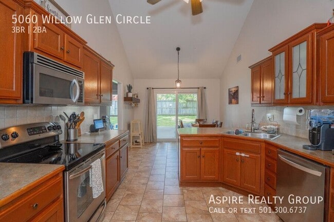 Building Photo - 5060 Willow Glen Cir