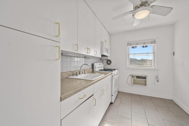 Foto del edificio - 26 Briarwood Rd