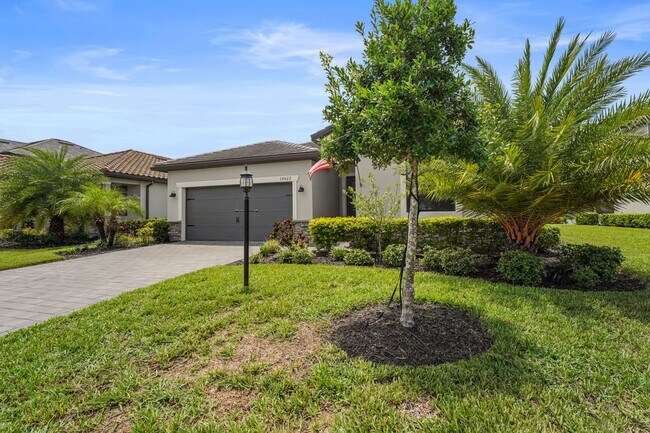 Foto del edificio - 15522 Islandwalk Ave