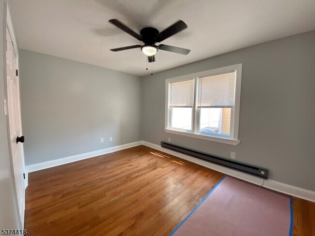 Foto del edificio - 30 Chestnut Ave