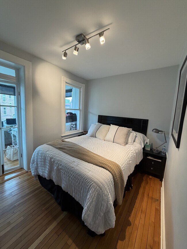 Foto del edificio - 411 11th St NE