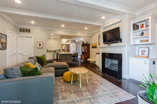 Foto del edificio - 5202 N Oakley Ave