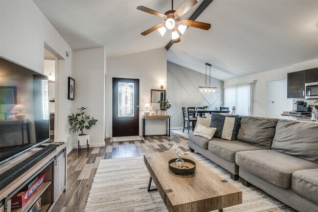 Foto del edificio - 4448 Chapman St