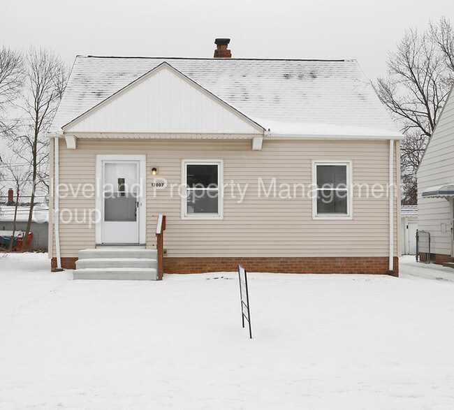 Foto del edificio - 12007 Darlington Ave