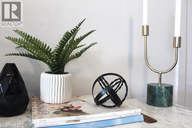 Photo du bâtiment - 5055 Greenlane Rd