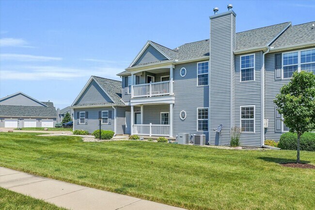 Foto del edificio - 2 BED / 2 BATH CONDO IN STONE CREEK IN URBANA