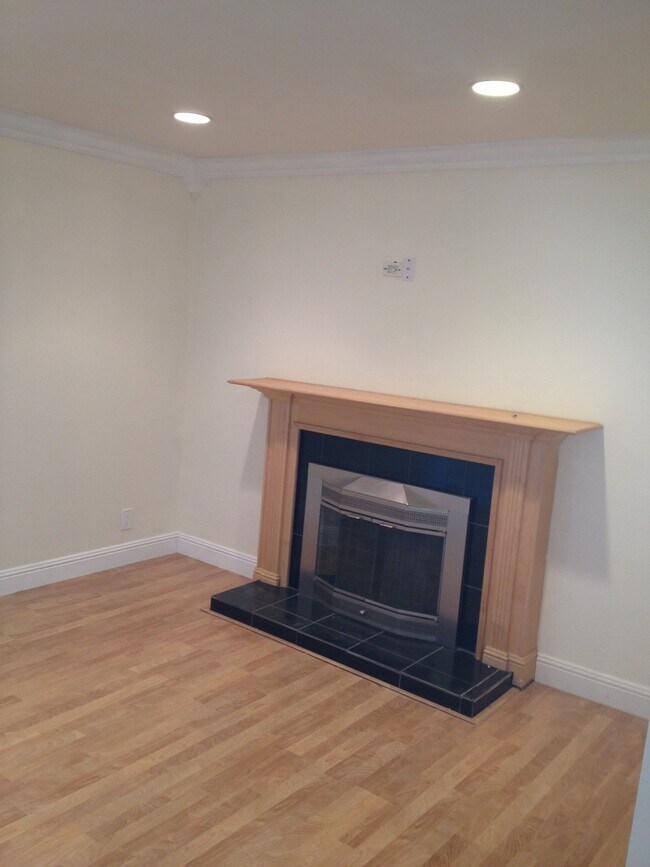 Building Photo - 775 Calero Ave