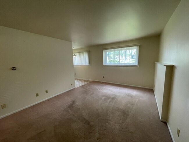 Foto del edificio - 9500 W Smith St