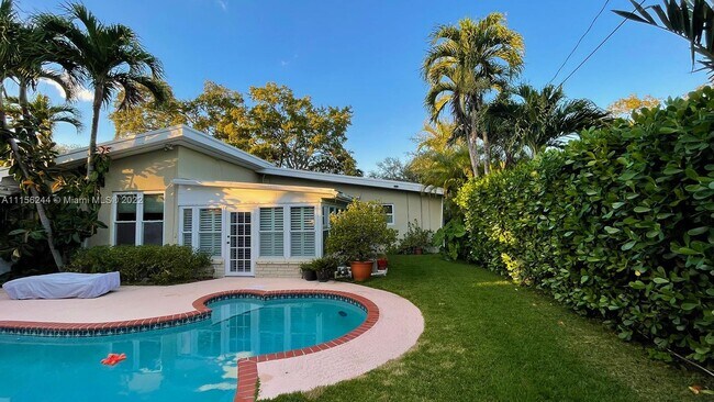 Foto del edificio - 1230 NE 91st Terrace