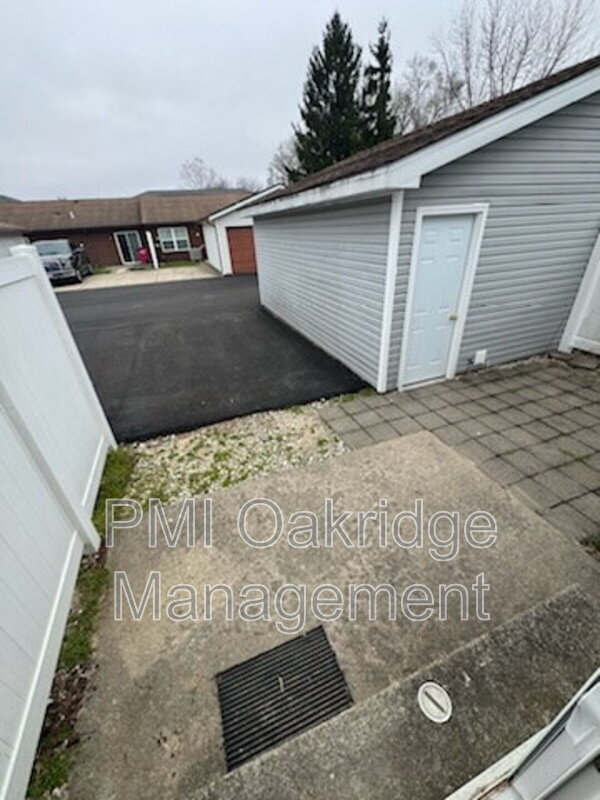 Foto del edificio - 167 Bevonne Ct