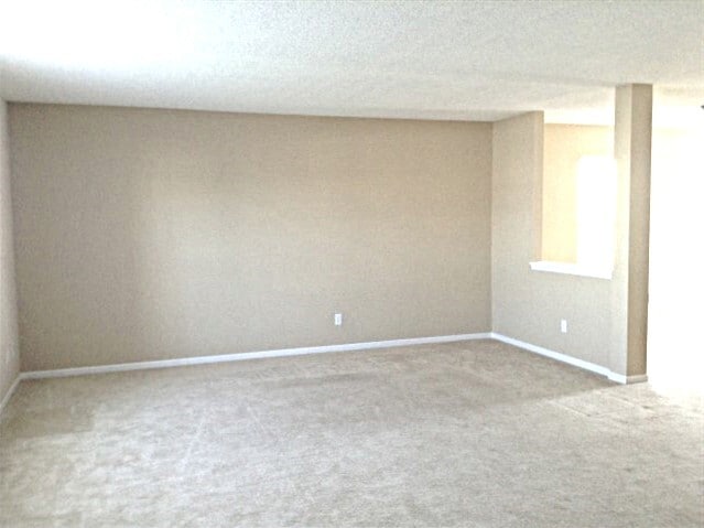 Building Photo - 608 Waterford Way