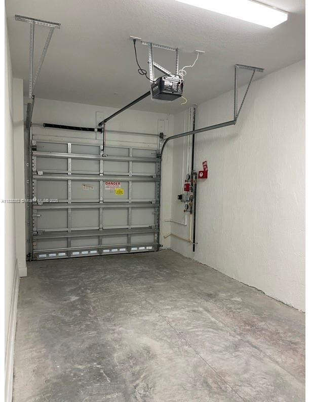 Foto del edificio - 17017 SW 1st St