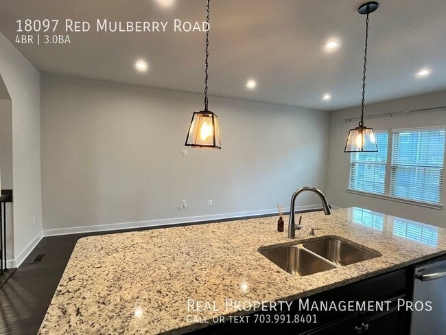 Building Photo - Convenient to Quantico and Fort Belvoir/Ze...