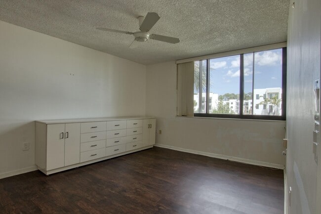 Building Photo - 4230 Deste Ct