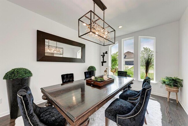 Foto del edificio - 5028 Olimpico Wy