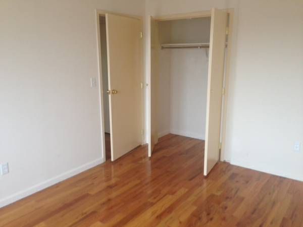 Primary Photo - 4043 Carpenter Ave