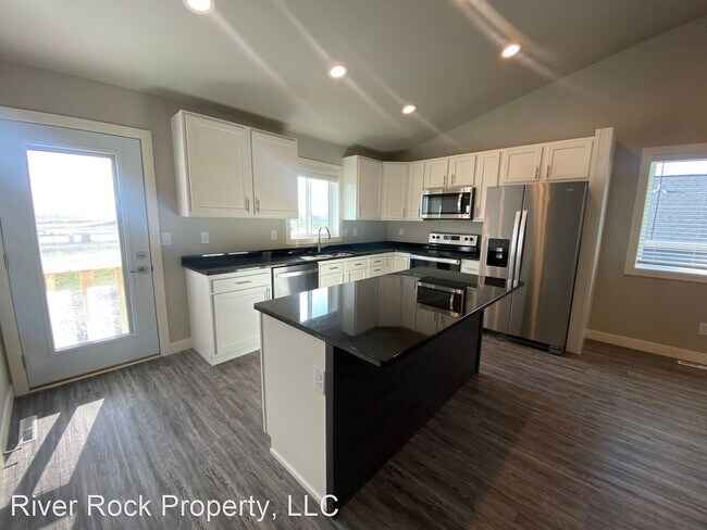 Building Photo - 3 br, 2 bath House - 7034 67th St South