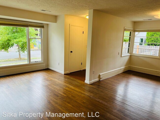 Foto del edificio - 4 br, 3 bath House - 4716 SE 47th Ave