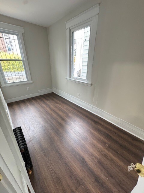 Foto del edificio - 144 Waverly St