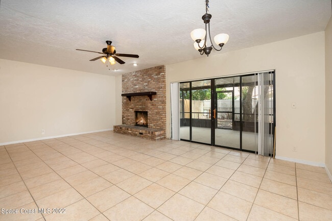 Building Photo - 1911 Cashew Courtway