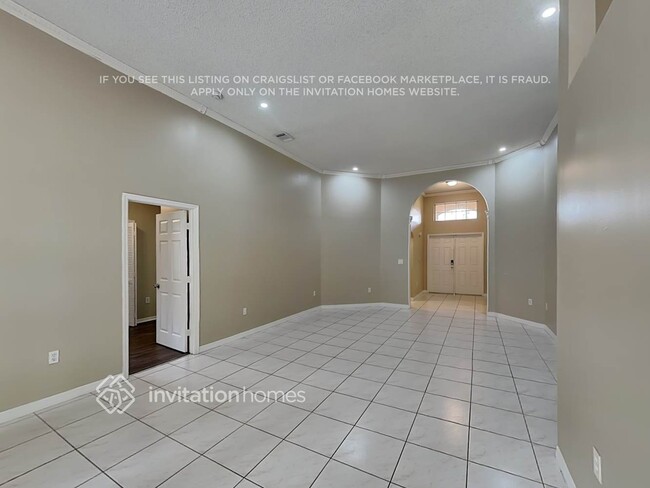 Building Photo - 9155 SW 166th Pl