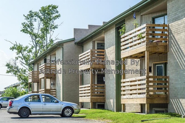 Building Photo - 1760 McCullough Dr