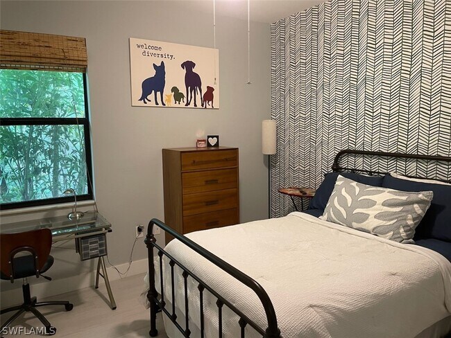 Foto del edificio - 3128 Woodside Ave