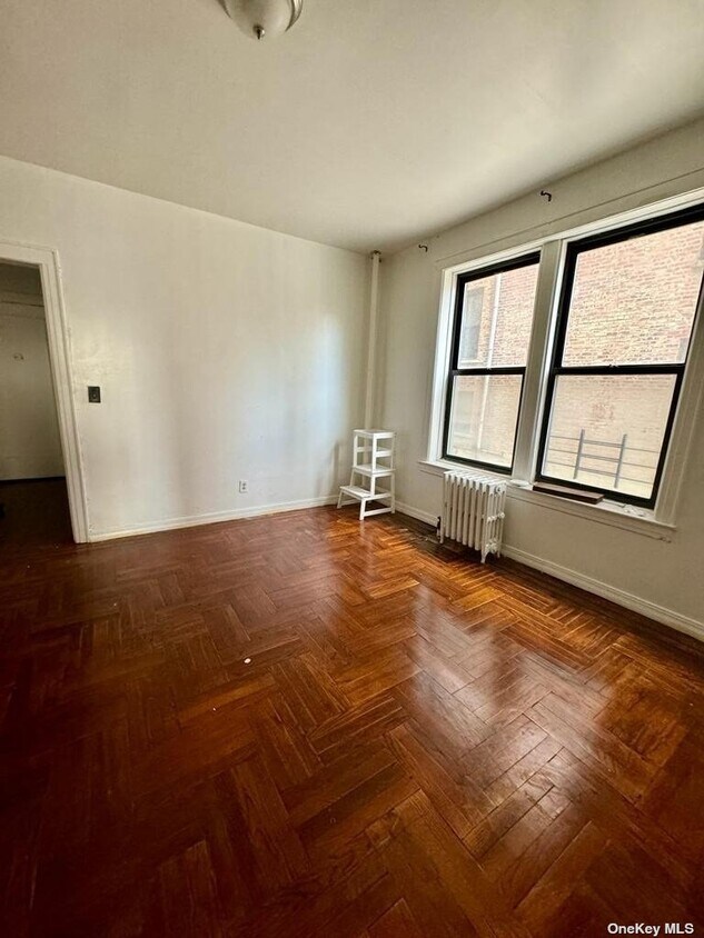 Foto principal - 101-33 108th St