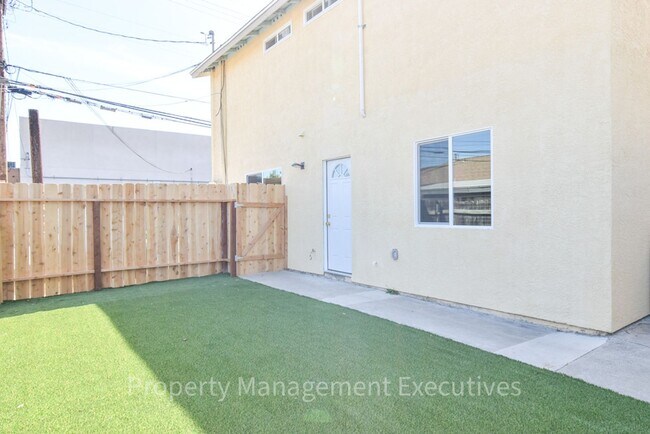 Foto del edificio - Brand New 3 Bedroom Unit