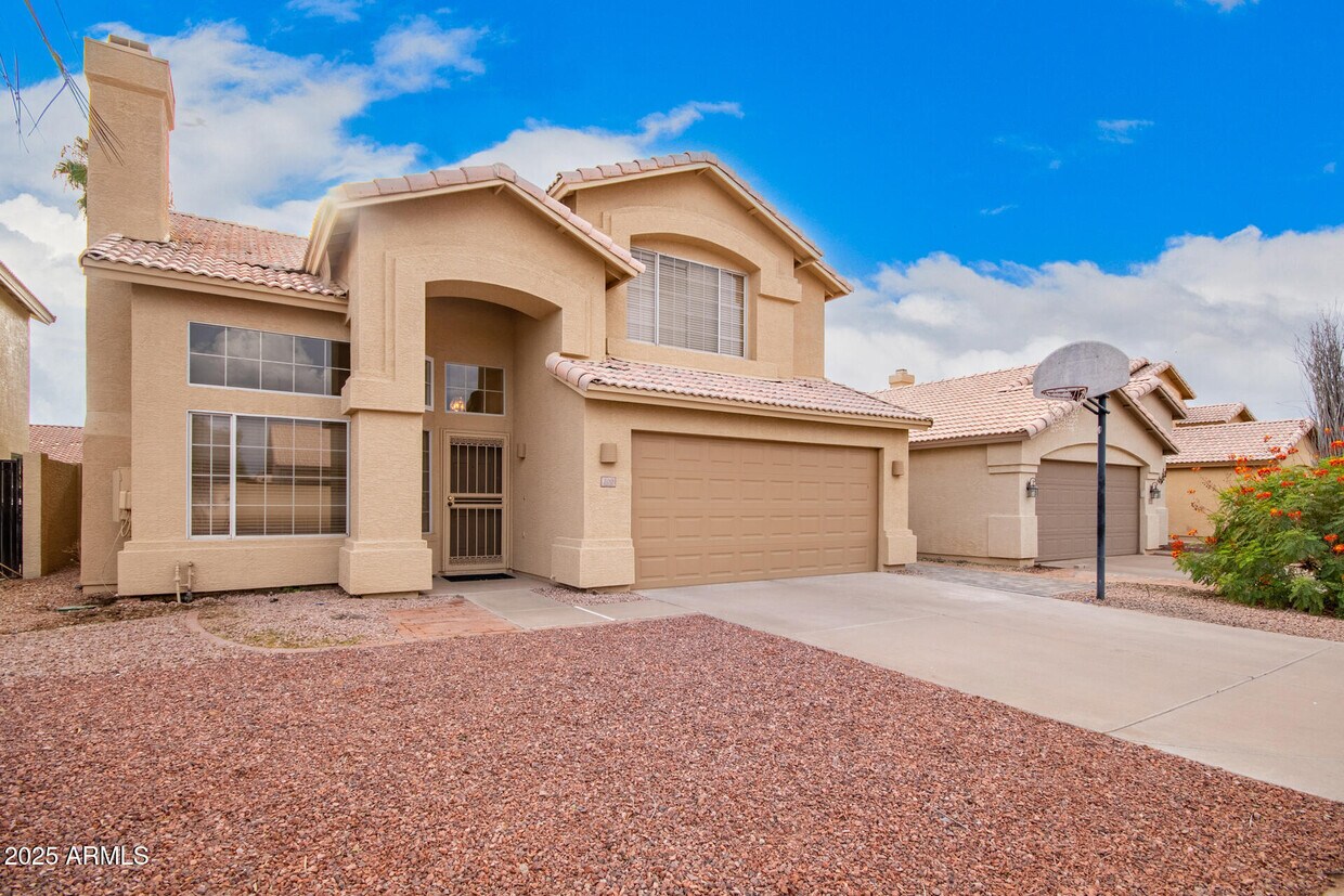 Foto principal - 100 N Bradley Dr