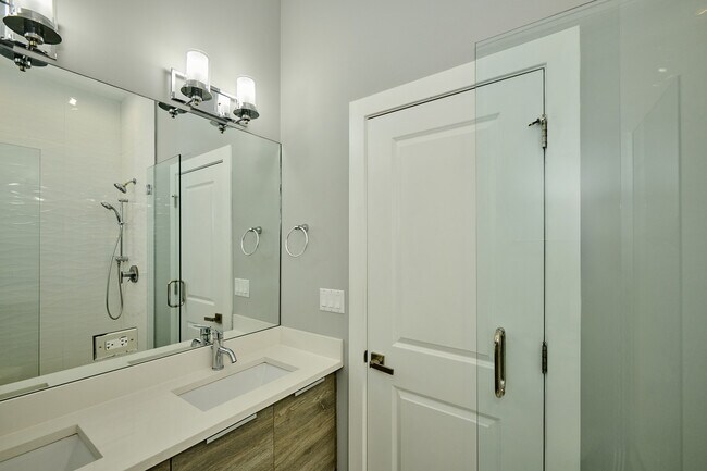 Foto del edificio - 1752 W 18th Pl