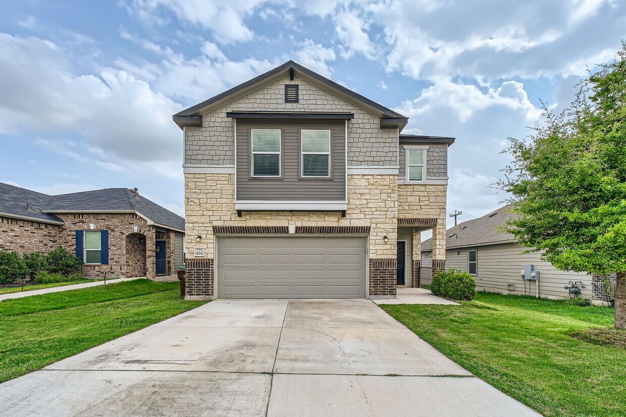 Foto principal - Convenient to Lackland!