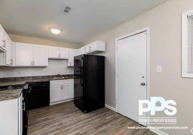 Building Photo - 1204 Veterans Memorial Hwy SW