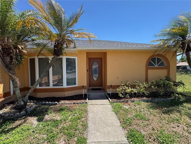 Building Photo - 21606 Rosewood Ct