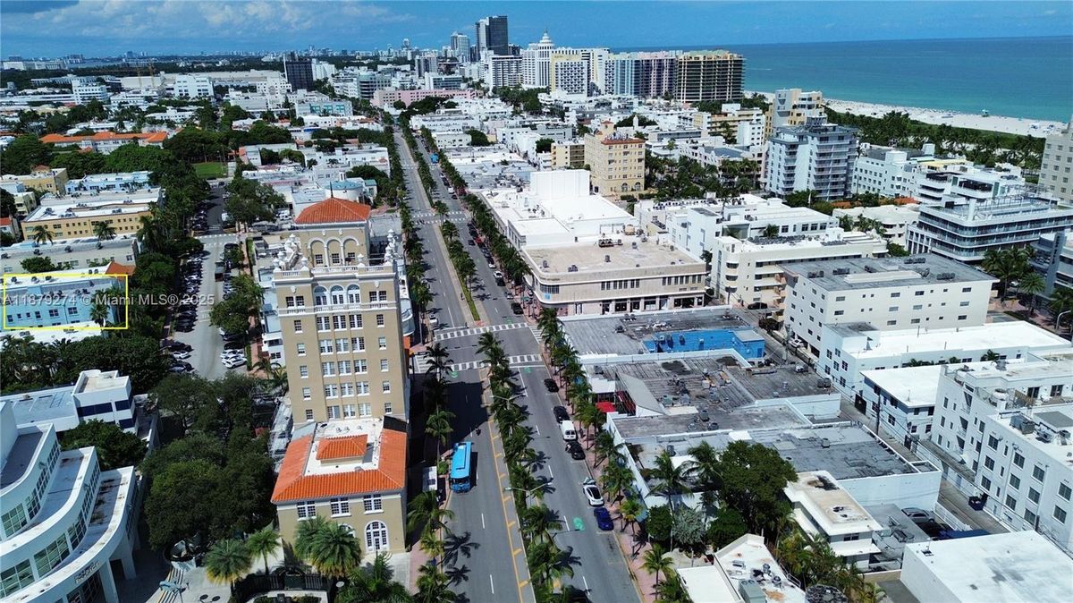 Foto del edificio - 1218 Drexel Ave
