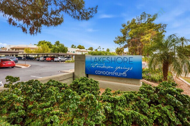 Building Photo - Freshly Updated 2-Bedroom Condo in Gated Lakeshore at Andersen Springs – New Paint & New Carpet!