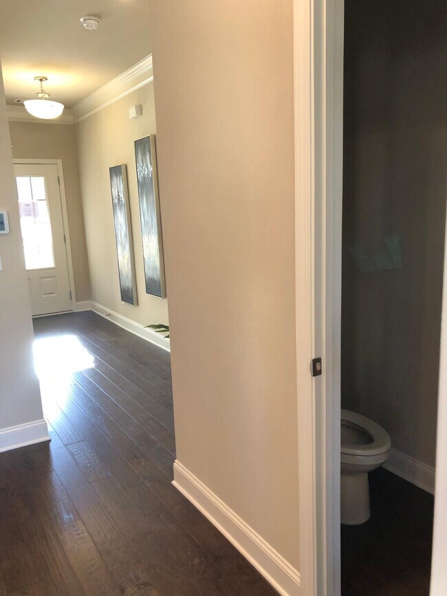 Entrada a la sala de energía desde la casa - 2904 Weyhill Trl