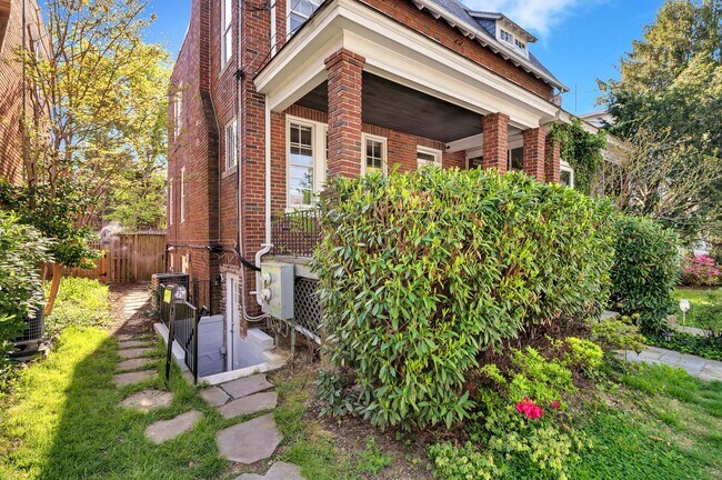 Foto del edificio - 5333 42nd St NW