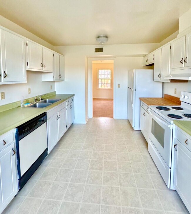 Foto del edificio - 105 Yorkshire Ct