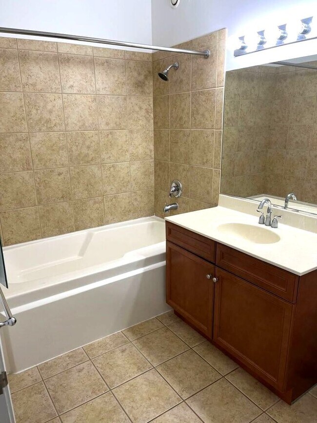 Foto del edificio - 1101 S. State