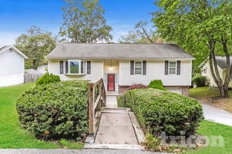 Building Photo - 1490 Sawmill Rd