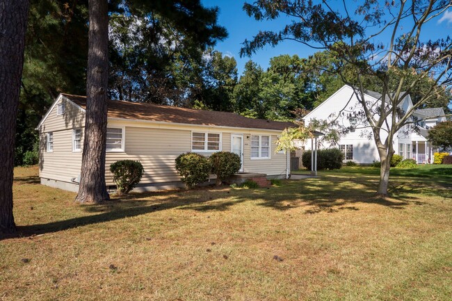 Building Photo - Newly Renovated 3 bedroom 1 Bath Ranch