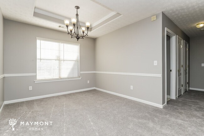 Foto del edificio - 5285 Yellow Pine Dr