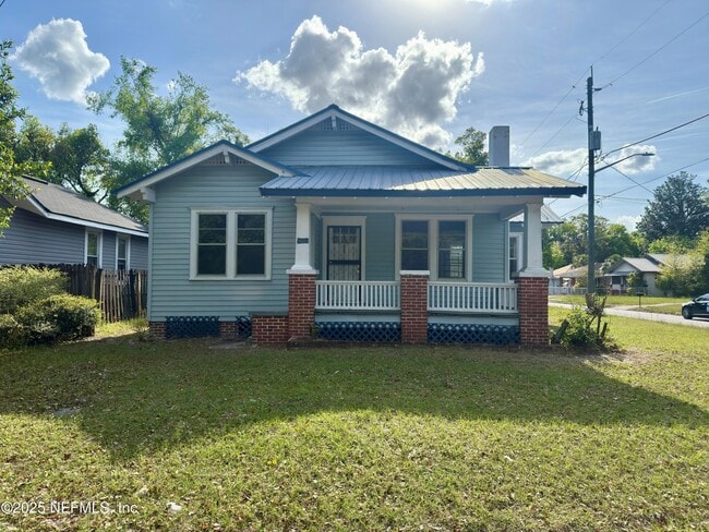 Building Photo - 6624 Avalon St