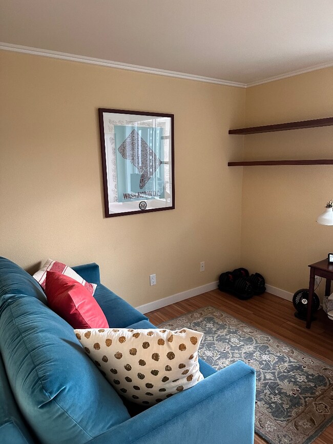 Oficina/Habitación de invitados/Gimnasio/Segundo dormitorio - 626 4th Ave W